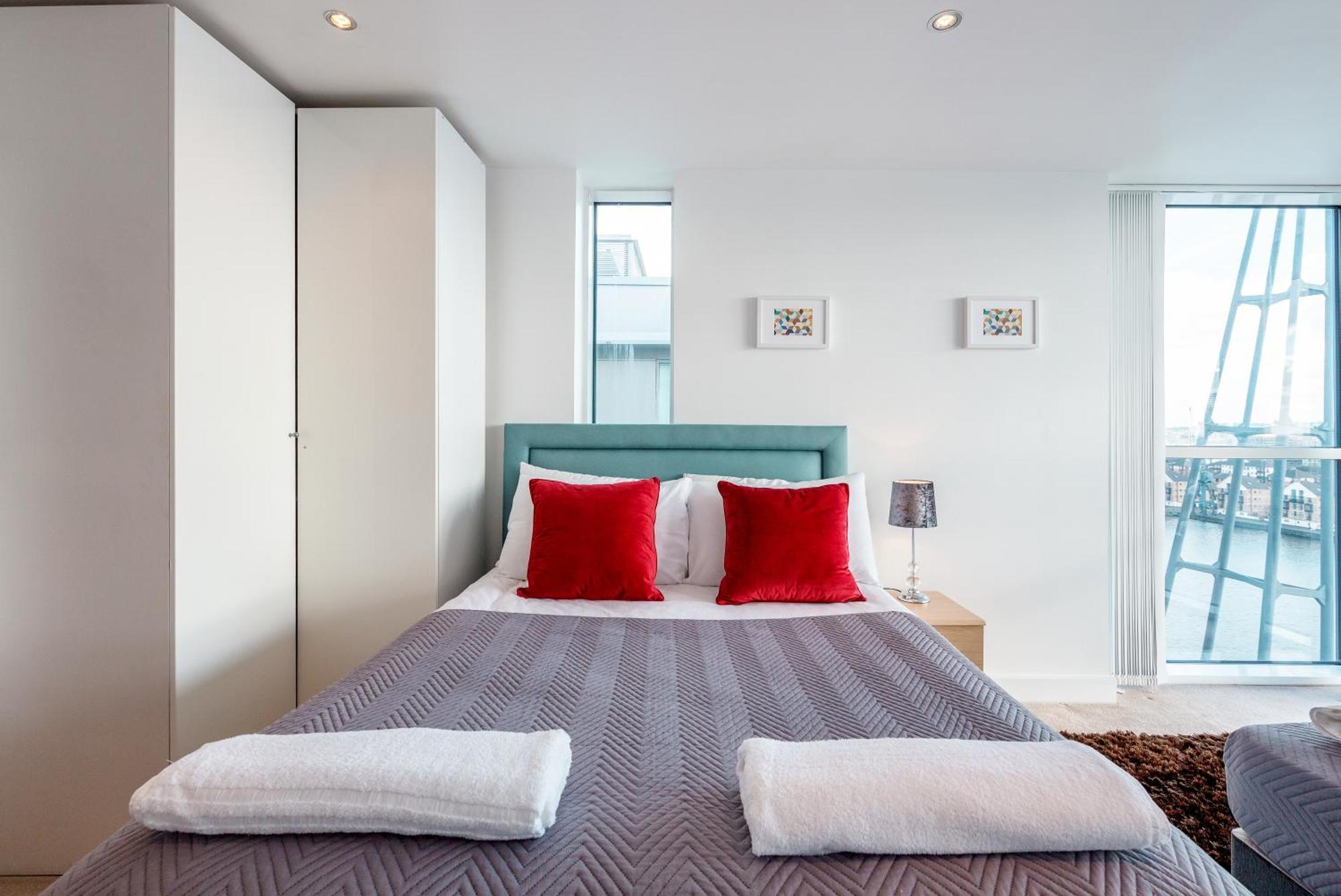 Premium Apartments By Excel Лондон Экстерьер фото