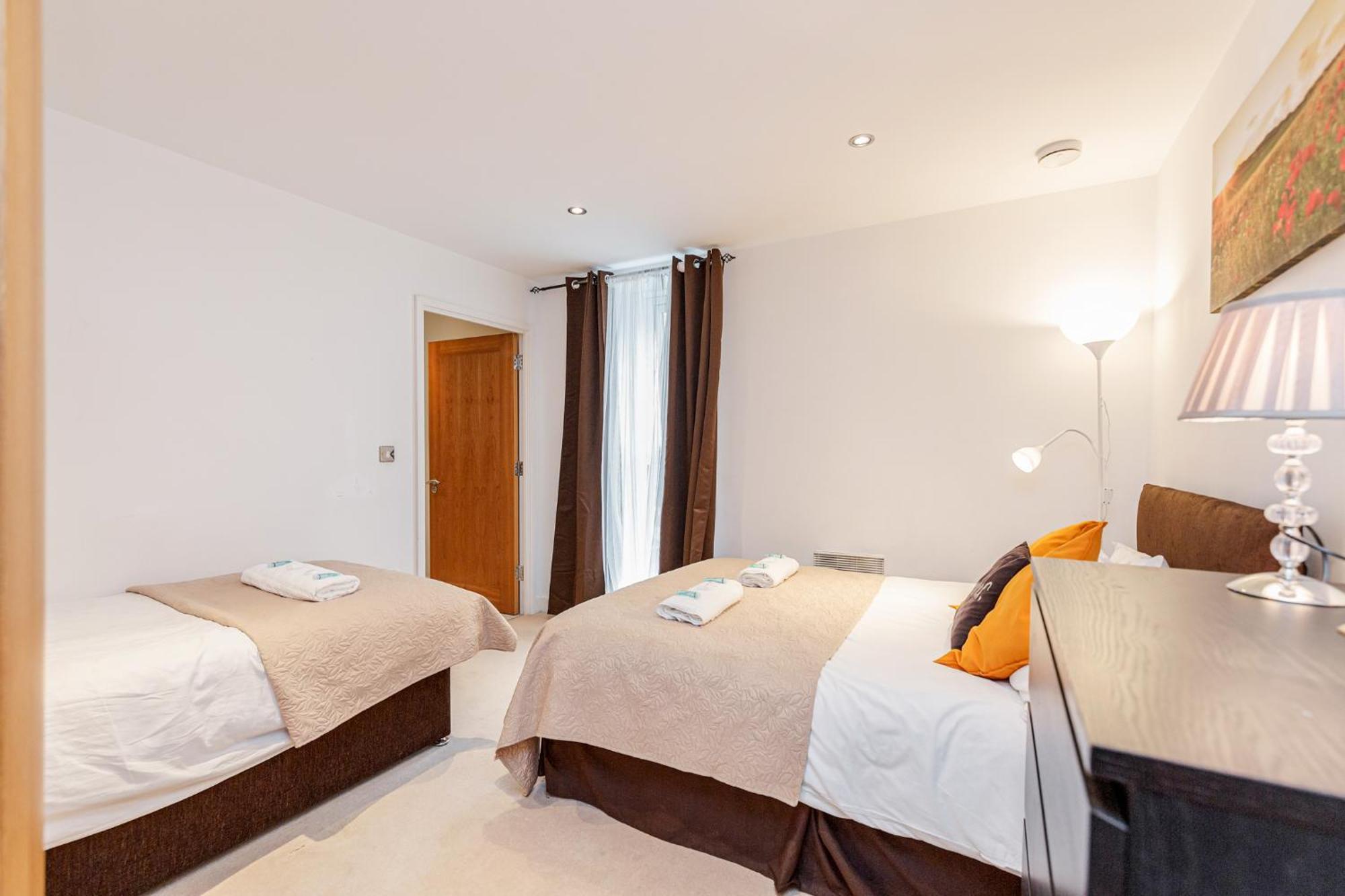Premium Apartments By Excel Лондон Экстерьер фото