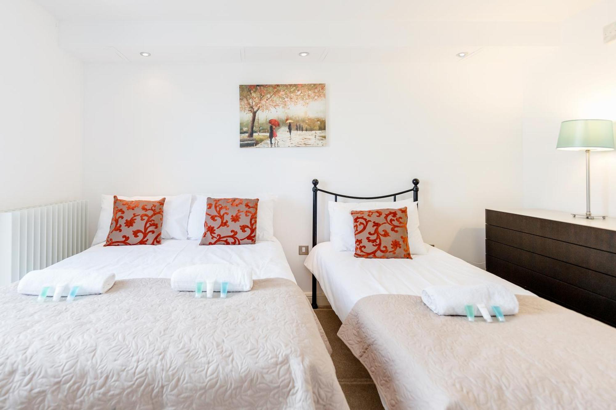 Premium Apartments By Excel Лондон Экстерьер фото